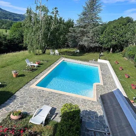 La Grange De Lily * Vic-sur-Cère